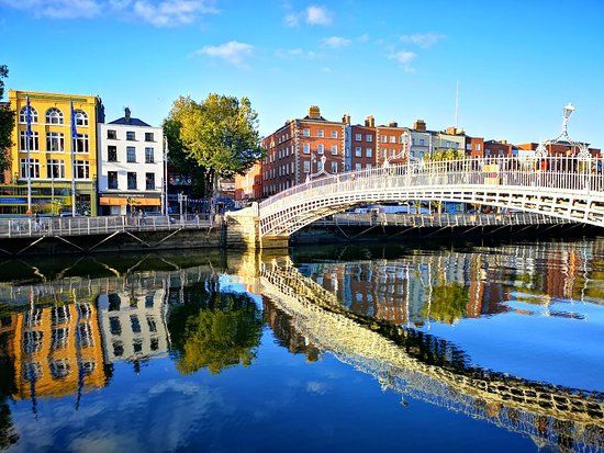 Puente Halfpenny Bridge